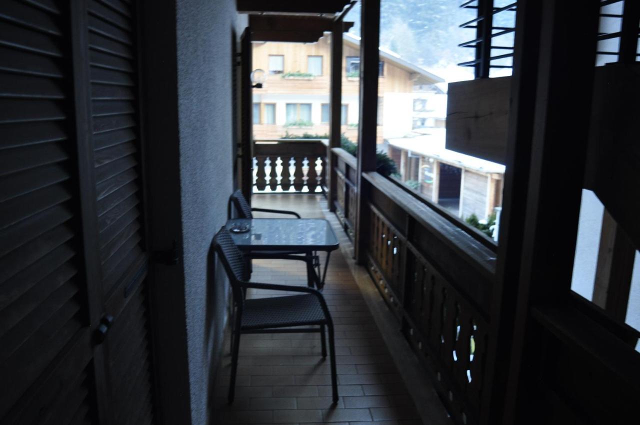 Garni Schwarzenstein Hotel Кампо Турес Екстериор снимка