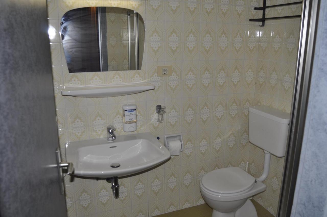 Garni Schwarzenstein Hotel Кампо Турес Екстериор снимка